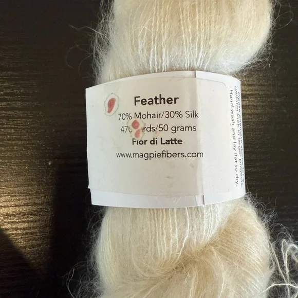 Magpie Soft Mohair/Silk Lace Yarn Skein - Picture 2 of 3